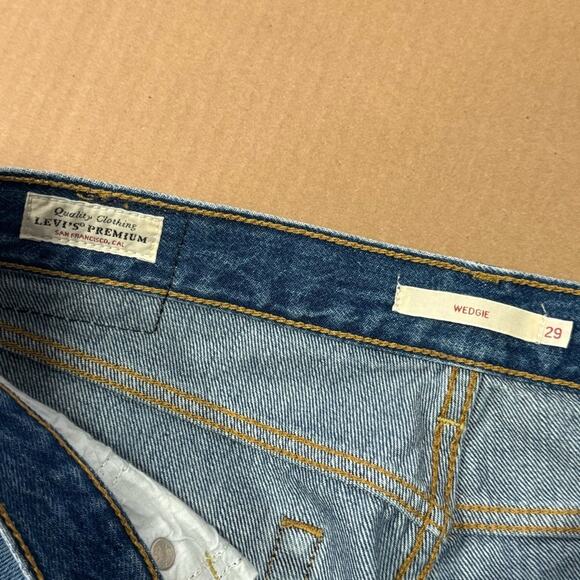 Levi’s Wedgie Straight Fit Denim High Rise Button Fly Jeans Medium Wash - Picture 9 of 13